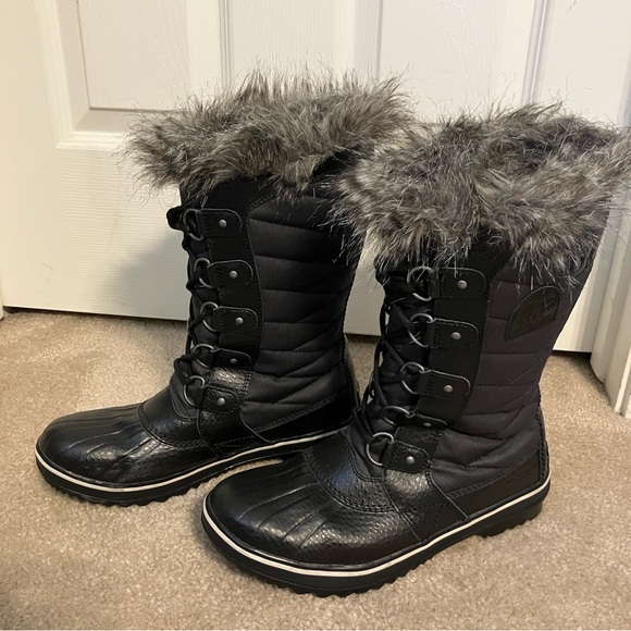 Sorel Tofino II Boots - EUC! - Picture 2 of 10
